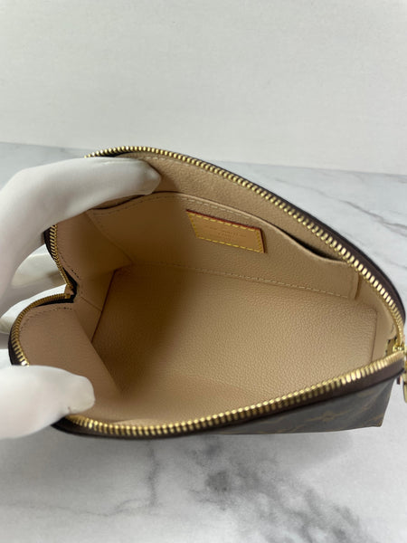 LOUIS VUITTON Monogram Cosmetic Pouch