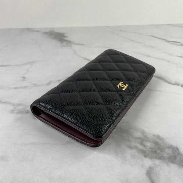CHANEL Black Caviar Quilted Yen Wallet