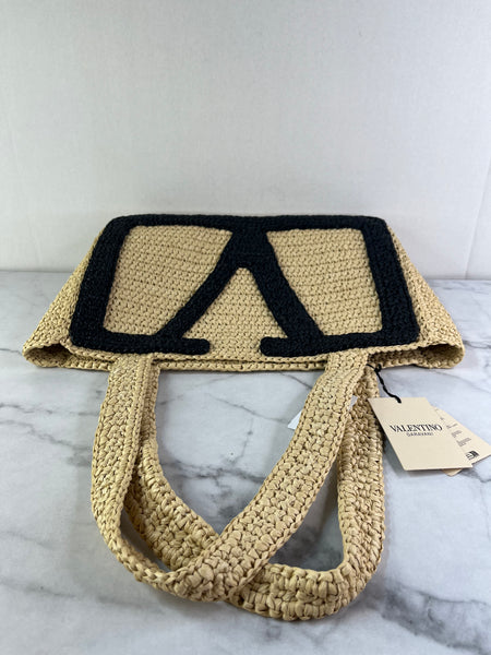 Valentino Beige/Black Raffia Viva Superstar Medium Shopping Shoulder Bag