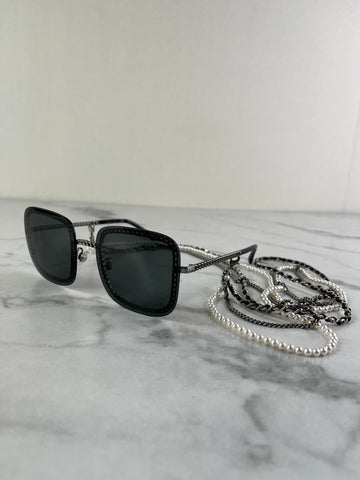 CHANEL CC Square Pearl Triple Chain Dark Silver/Grey Sunglasses
