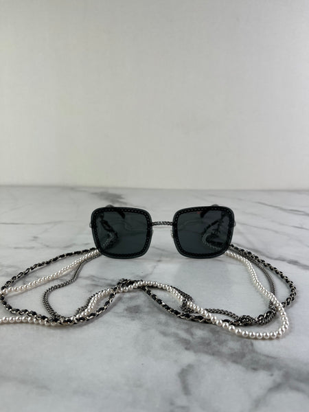 CHANEL CC Square Pearl Triple Chain Dark Silver/Grey Sunglasses