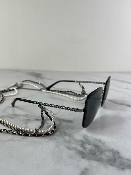 CHANEL CC Square Pearl Triple Chain Dark Silver/Grey Sunglasses