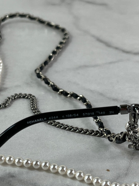 CHANEL CC Square Pearl Triple Chain Dark Silver/Grey Sunglasses