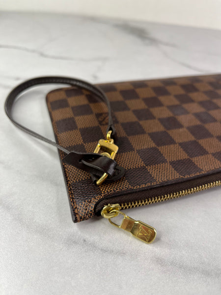 LOUIS VUITTON Damier Ebene Wristlet/Clutch