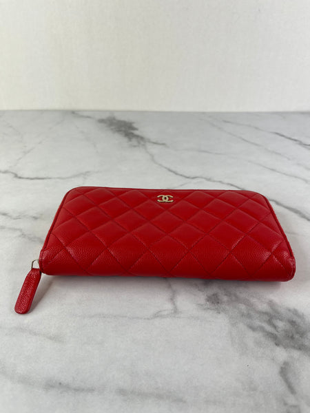 CHANEL Red Caviar Long Zipped Wallet