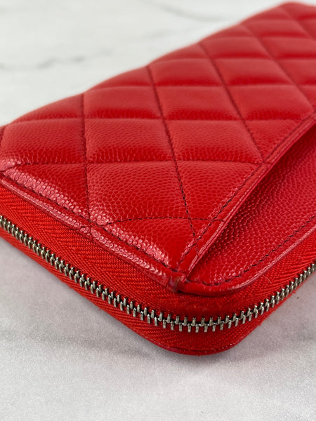 CHANEL Red Caviar Long Zipped Wallet