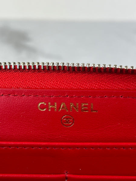CHANEL Red Caviar Long Zipped Wallet