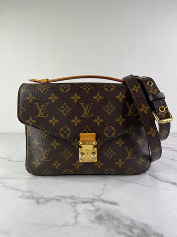 LOUIS VUITTON Pochette Métis Monogram Canvas Crossbody/Shoulder Bag