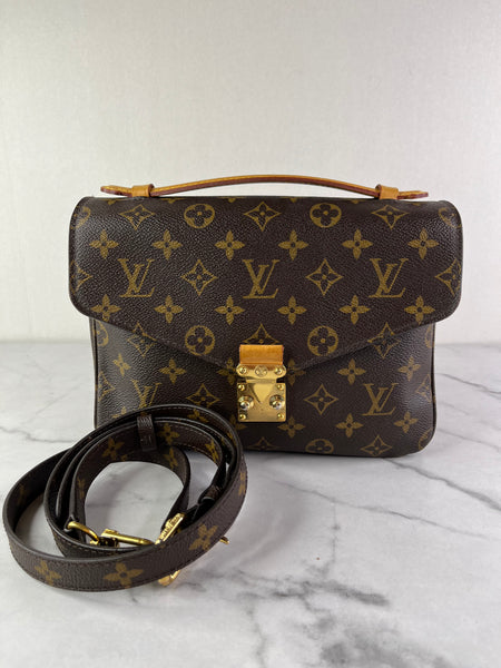 LOUIS VUITTON Pochette Métis Monogram Canvas Crossbody/Shoulder Bag