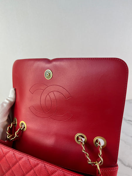CHANEL Red Caviar Quilted Medium CC Filigree Flap Crossbody/Shoulder Bag