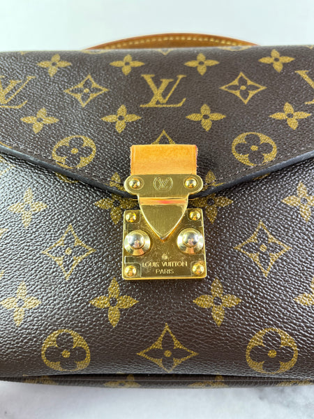 LOUIS VUITTON Pochette Métis Monogram Canvas Crossbody/Shoulder Bag