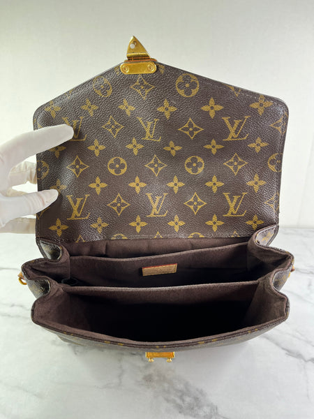 LOUIS VUITTON Pochette Métis Monogram Canvas Crossbody/Shoulder Bag
