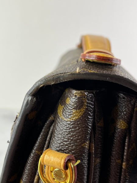 LOUIS VUITTON Pochette Métis Monogram Canvas Crossbody/Shoulder Bag