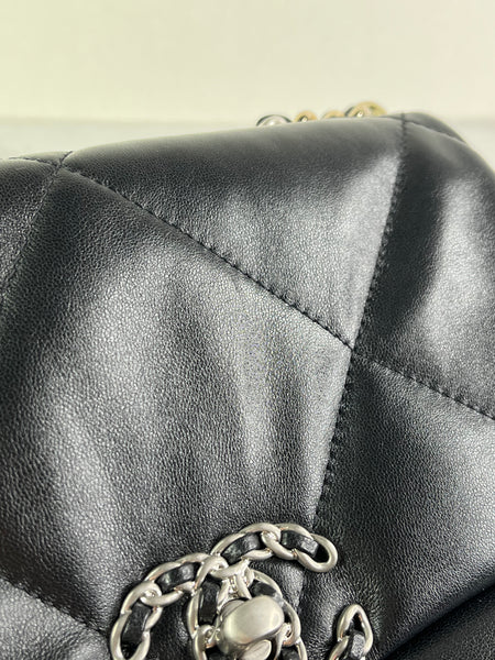 Chanel Black Lambskin Quilted Medium Chanel 19 Flap Shoulder/Crossbody Bag