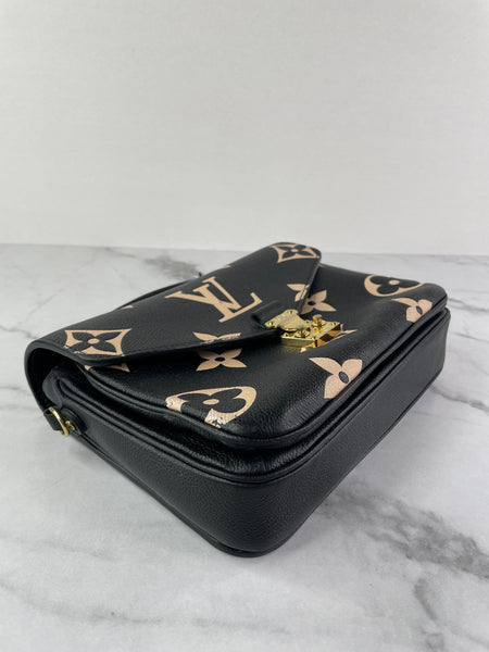 LOUIS VUITTON Black/Beige Bicolor Monogram Empreinte Leather Pochette Métis Crossbody/Shoulder Bag