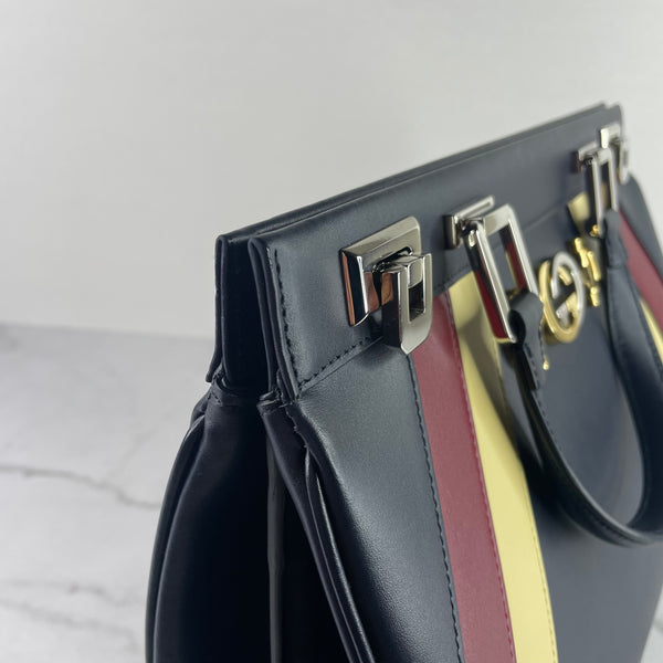 GUCCI Blue Smooth Calfskin Medium Zumi Top Handle Shoulder/Crossbody Bag