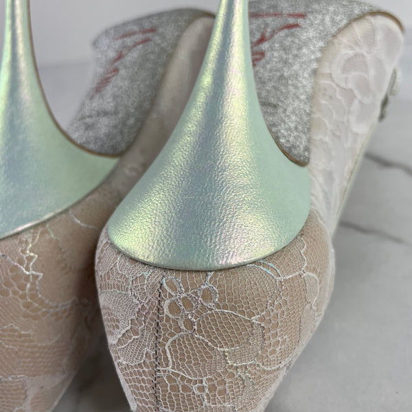 RENE CAOVILLA Veneziana Light Grey/Iridescent crystal-embellished lace pumps Size 40