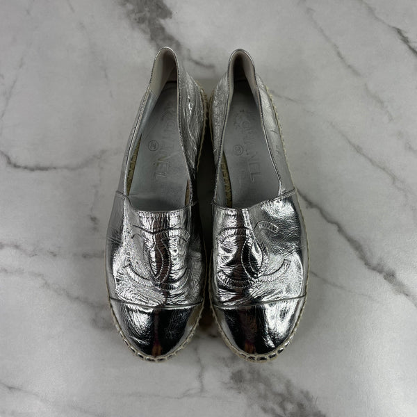 Chanel Silver Metallic Laminated Goatskin CC Espadrilles Size 37